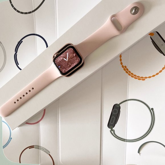 Apple Watch Serie6 40mm (GPS+ CELLULAR) Rose Gold Aluminum Case-Original Box - Picture 4 of 15